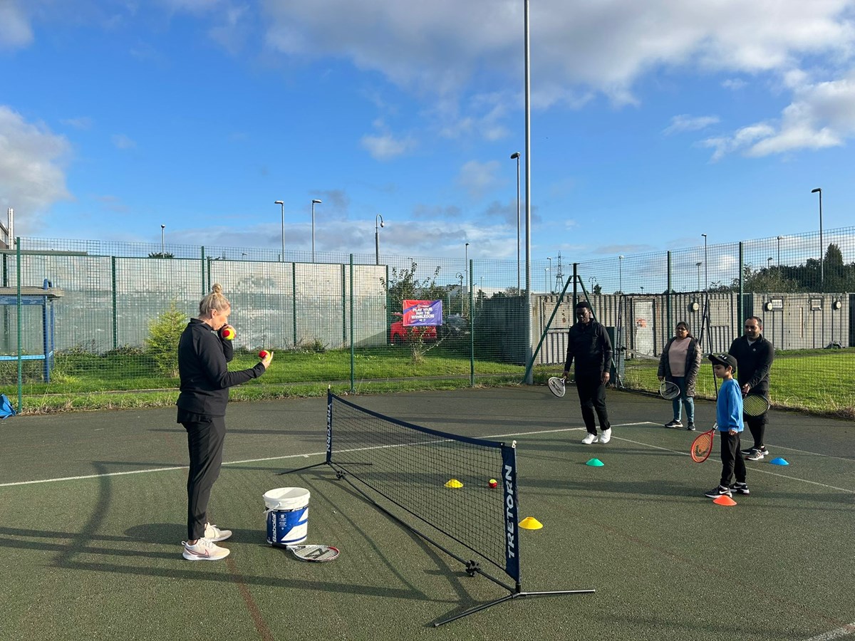 Everyone4sport kids on court.jpg