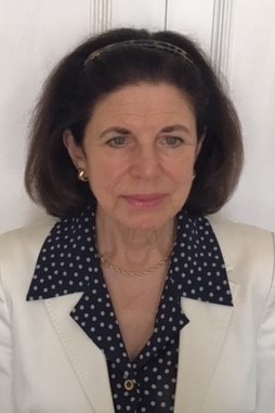 Cynthia Muller headshot