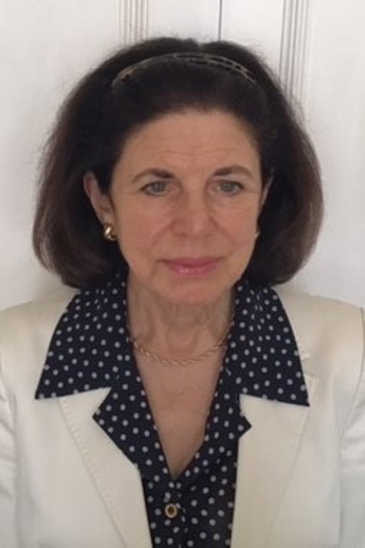Cynthia Muller headshot